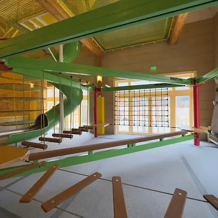 Hot Springs Medical And 4* בניה