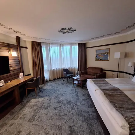 Отель Hot Springs Medical And 4*