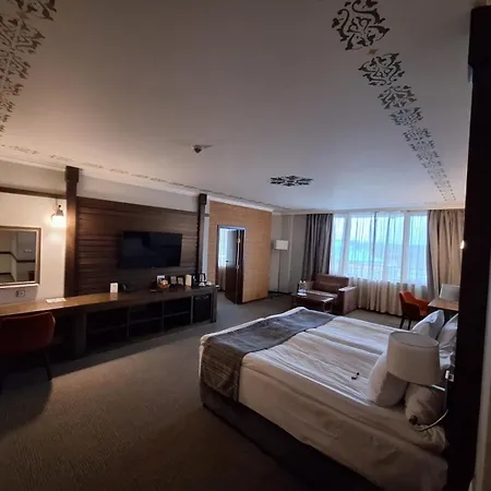 Hot Springs Medical And Отель 4*
