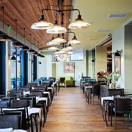 هوت سبرينجس ميديكال آند سبا فندق 4*