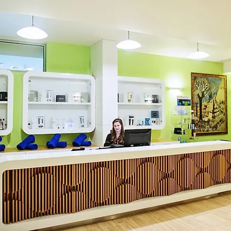 Hot Springs Medical And Отель 4*